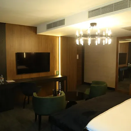 فندق Florya Grand 4*